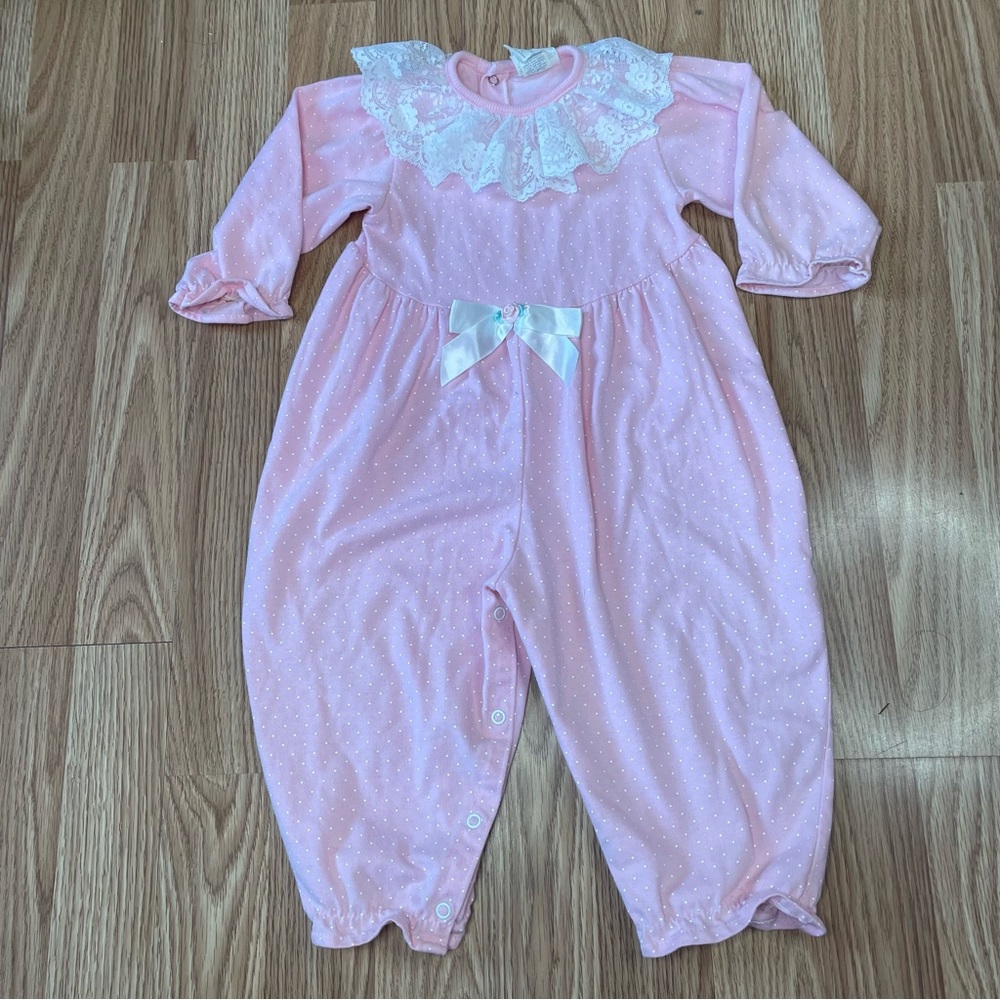 VINTAGE PEANUTS PINK WHITE LACE COLLAR ONE PIECE ROMPER OUTFIT SIZE 18 MONTHS